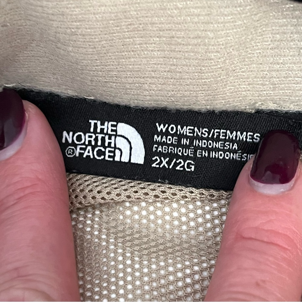 The North Face Plus Resolve Parka II - Picture 7 of 8